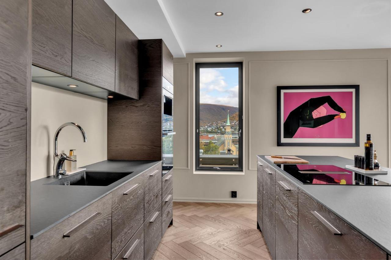 Penthouse In Downtown Tromso New Apartment Exterior photo